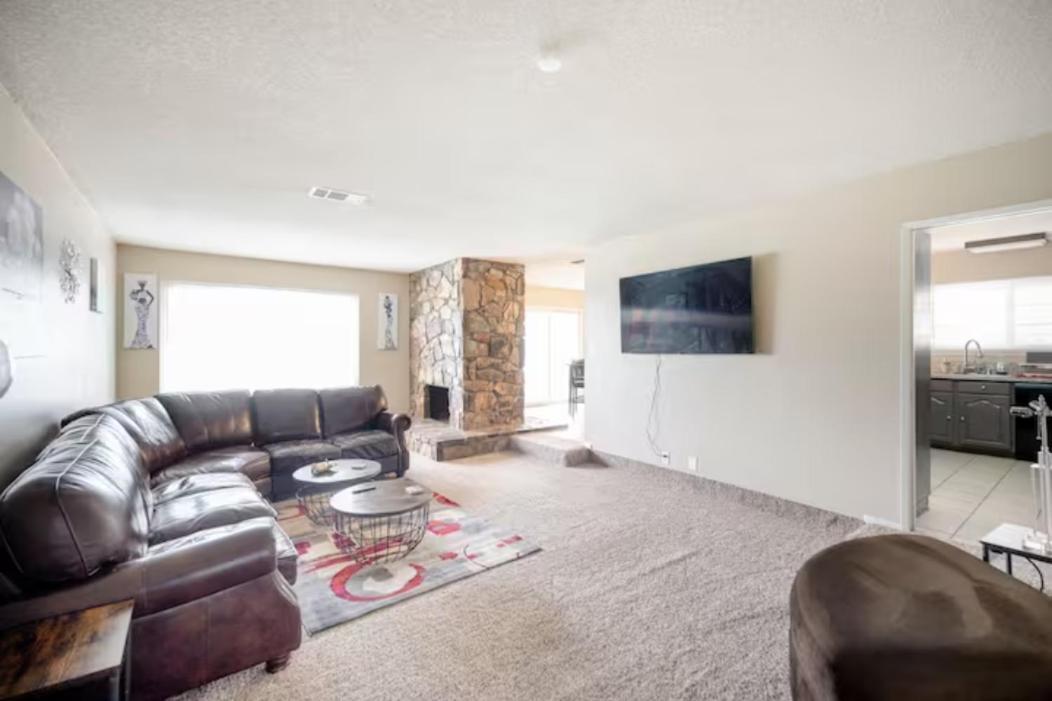 Pool 4 Bedroom 2 Bath Close To Strip Las Vegas Luaran gambar