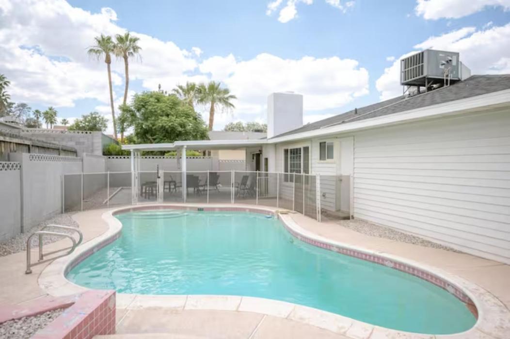 Pool 4 Bedroom 2 Bath Close To Strip Las Vegas Luaran gambar